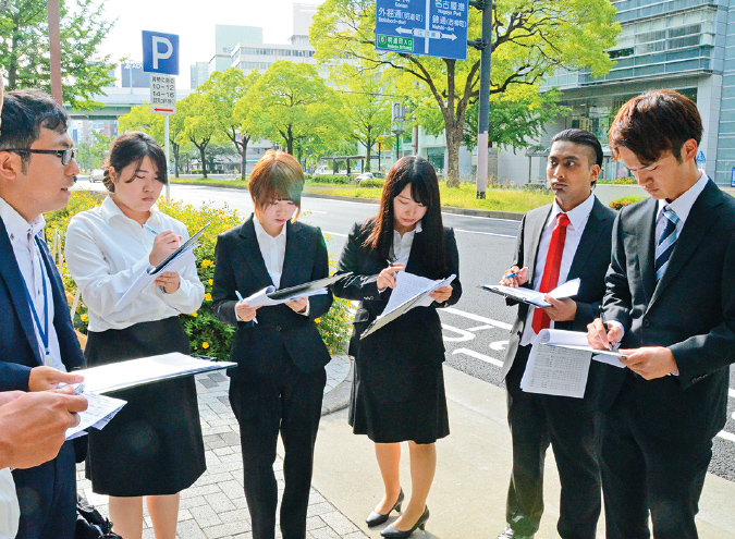 Point2 実習を通して実際の仕事を経験する
