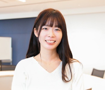 井上 栞さん