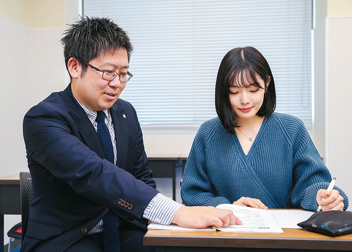 学科別ページ3つの特徴 公務員上級