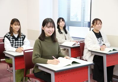 募集要項説明の様子